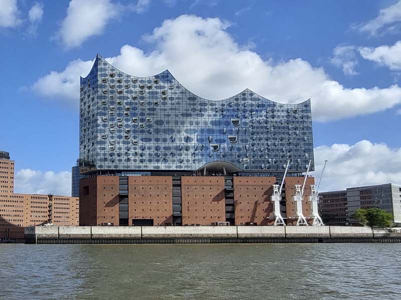 start-2022-deutschlandtour-hamburg-elbphilharmonie